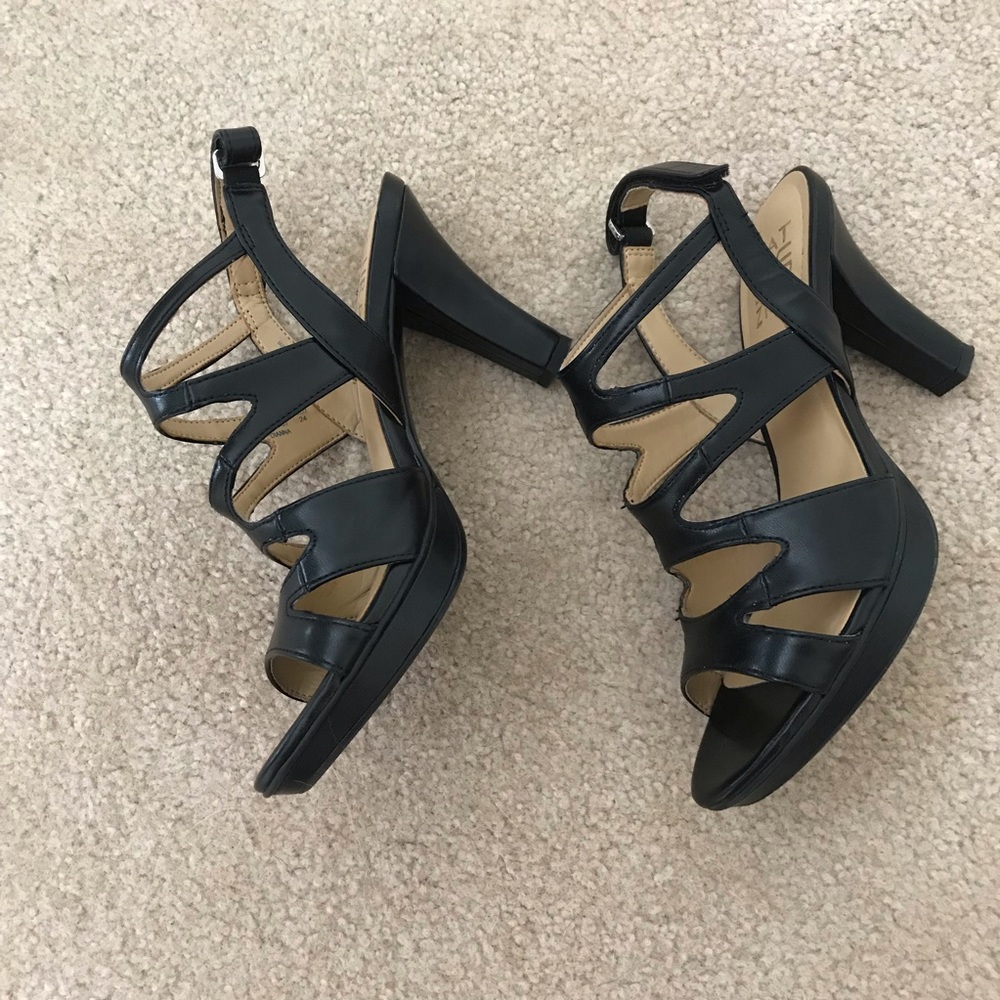 Naturalizer Dianna Black Sandal Heel